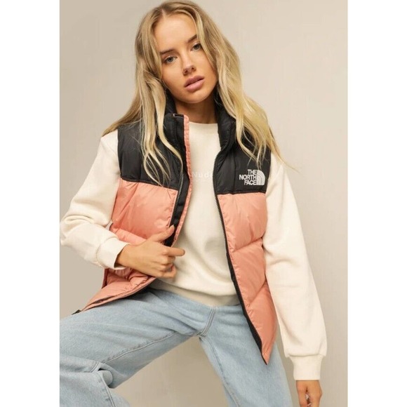 The North Face Women's Nuptse Pink & Black 700 Fill Puffer Vest Size Medium - Picture 2 of 12